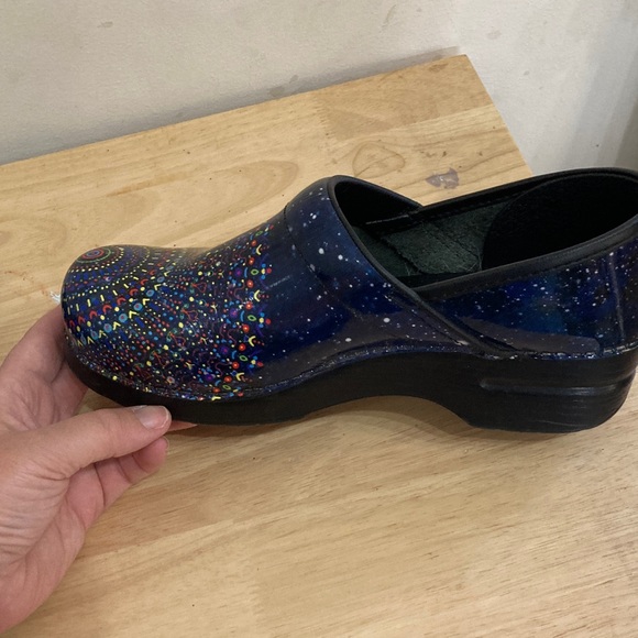 Dansko Blue Mandala Women's Clogs - Picture 4 of 8